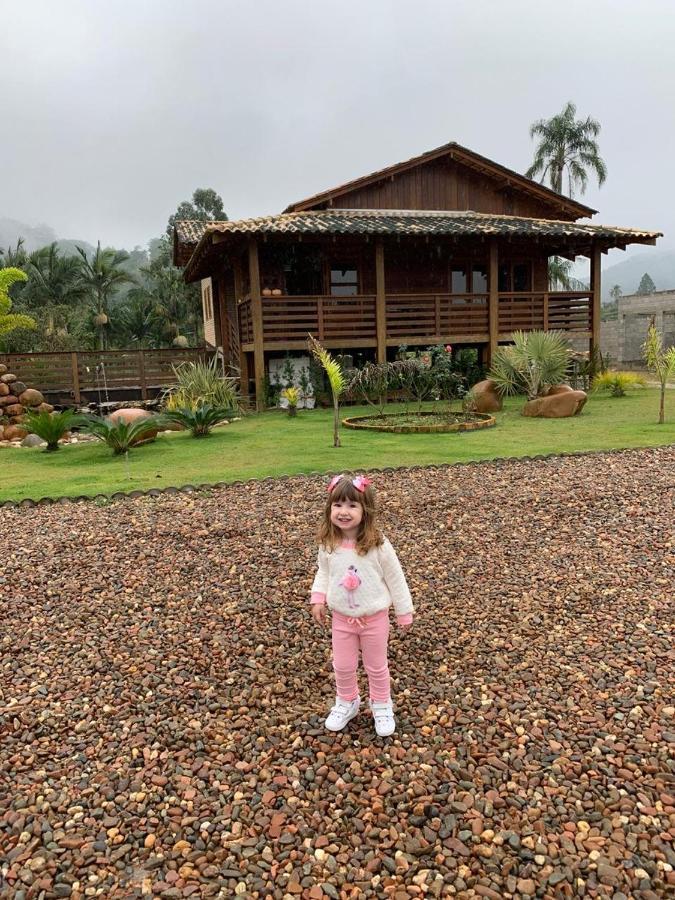 Casa Do Lago - Condominio De Casas Para Aluguel Diario E De Temporada Пенья Экстерьер фото